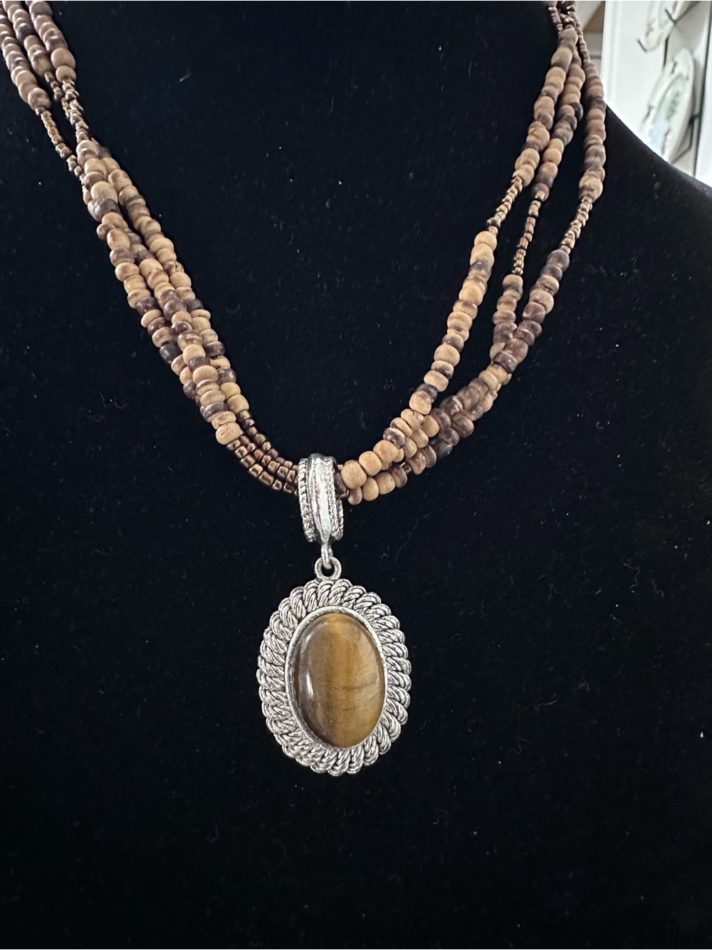 AVON Tiger's Eye Cabochon Pendant Multistrand Wood Bead Necklace 16" VN76